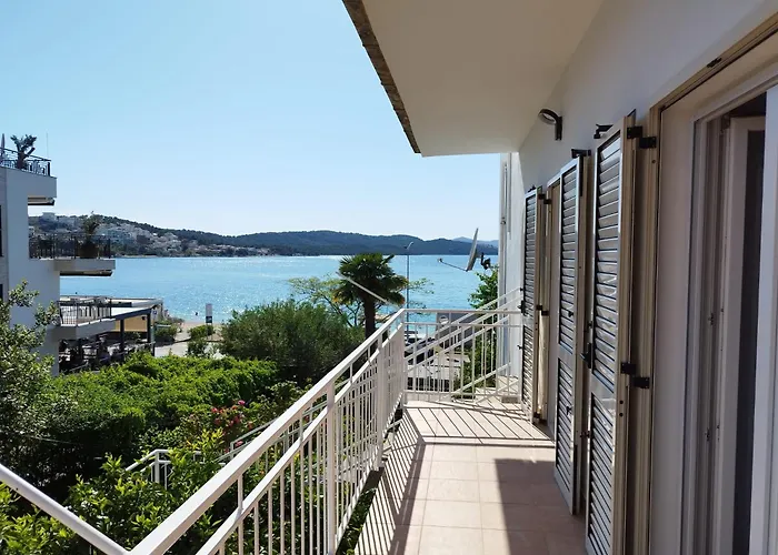 Tudija Apartment3-west Side Place, 90m2, Big Terrace, Beautiful Front View * Traù