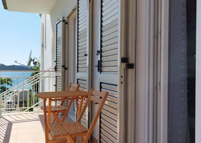 Appartamento Tudija Apartment3-west Side Place, 90m2, Big Terrace, Beautiful Front View Traù