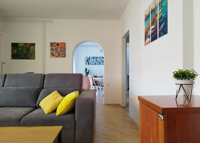 Tudija Apartment3-west Side Place, 90m2, Big Terrace, Beautiful Front View Appartamento