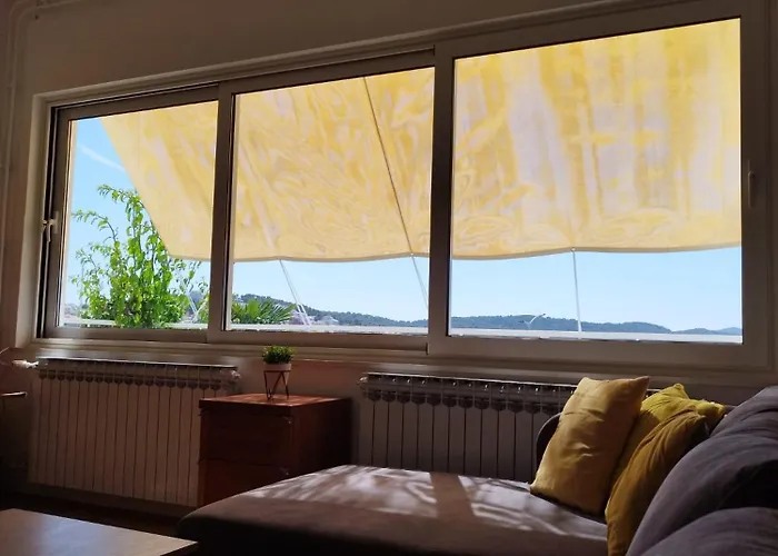 Tudija Apartment3-west Side Place, 90m2, Big Terrace, Beautiful Front View * Traù