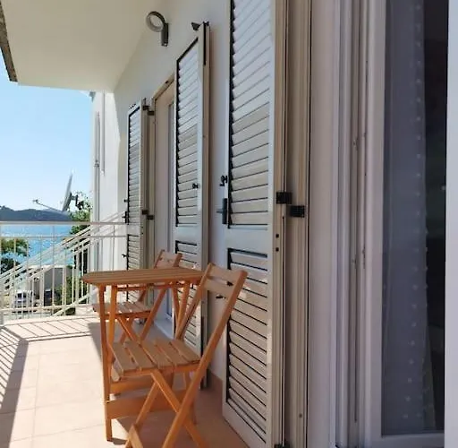 Tudija Apartment3-west Side Place, 90m2, Big Terrace, Beautiful Front View * Traù