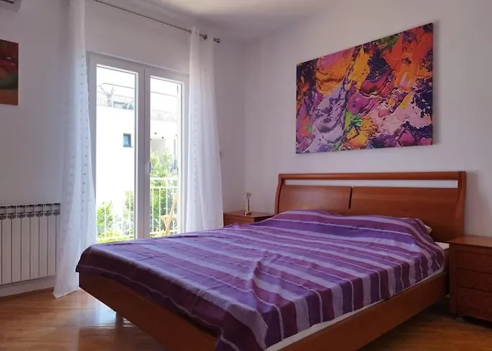 Tudija Apartment3-west Side Place, 90m2, Big Terrace, Beautiful Front View * Traù