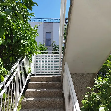 Tudija Apartment3-west Side Place, 90m2, Big Terrace, Beautiful Front View Apartment *