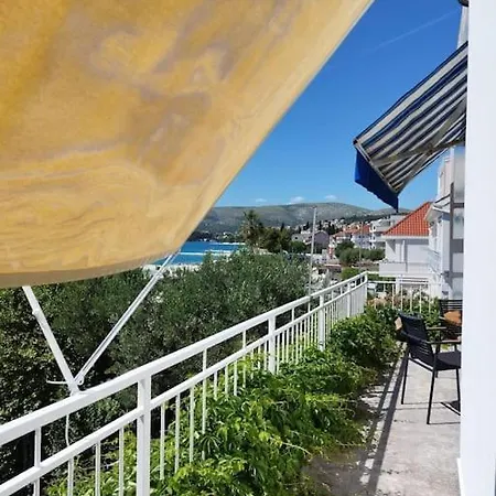 Tudija Apartment3-west Side Place, 90m2, Big Terrace, Beautiful Front View
