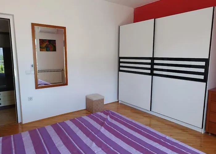 Apartament Tudija Apartment3-west Side Place, 90m2, Big Terrace, Beautiful Front View Trogir
