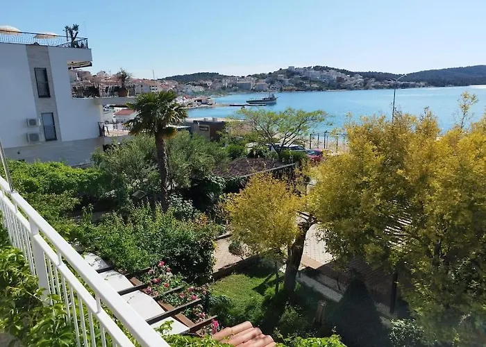Tudija Apartment3-west Side Place, 90m2, Big Terrace, Beautiful Front View Apartament