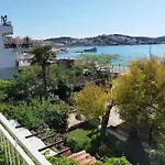 Tudija Apartment3-west Side Place, 90m2, Big Terrace, Beautiful Front View Apartment