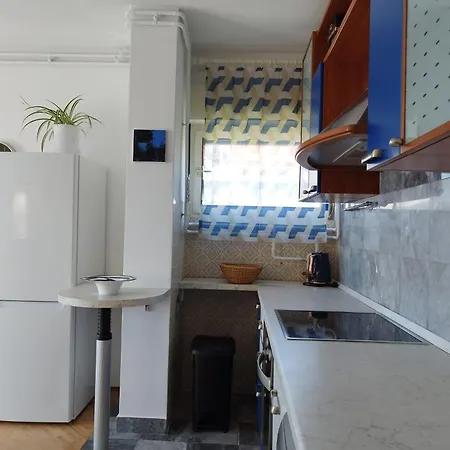 Tudija Apartment3-west Side Place, 90m2, Big Terrace, Beautiful Front View טרוגיר