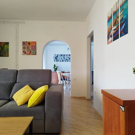 Tudija Apartment3-west Side Place, 90m2, Big Terrace, Beautiful Front View Appartement