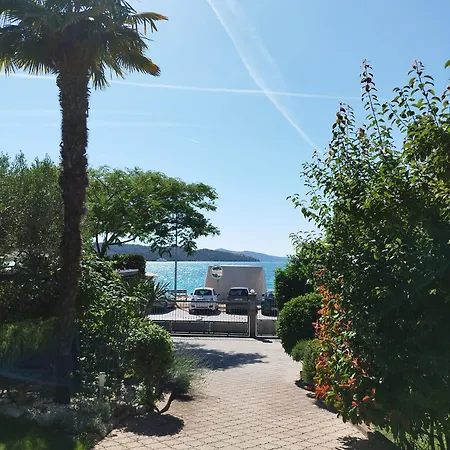 Tudija Apartment3-west Side Place, 90m2, Big Terrace, Beautiful Front View *