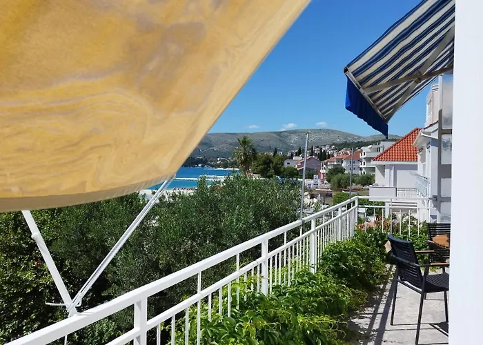 Tudija Apartment3-west Side Place, 90m2, Big Terrace, Beautiful Front View *