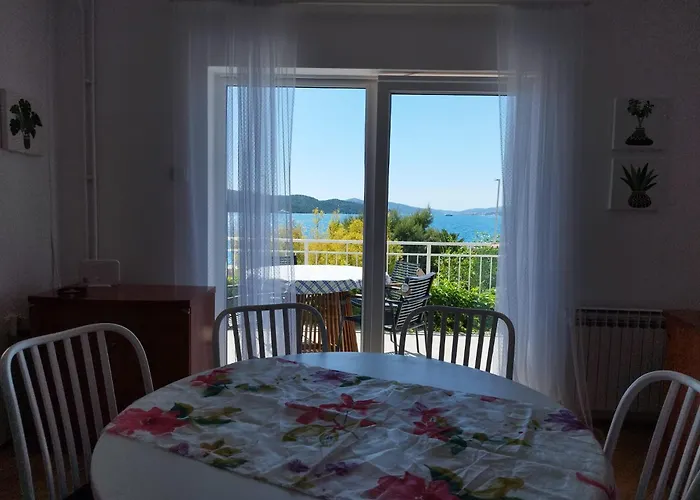 Tudija Apartment3-west Side Place, 90m2, Big Terrace, Beautiful Front View *