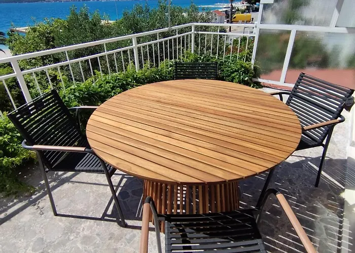 Tudija Apartment3-west Side Place, 90m2, Big Terrace, Beautiful Front View