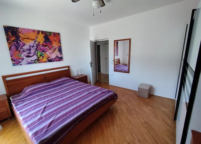 Appartement Tudija Apartment3-west Side Place, 90m2, Big Terrace, Beautiful Front View *