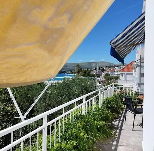 Tudija Apartment3-west Side Place, 90m2, Big Terrace, Beautiful Front View