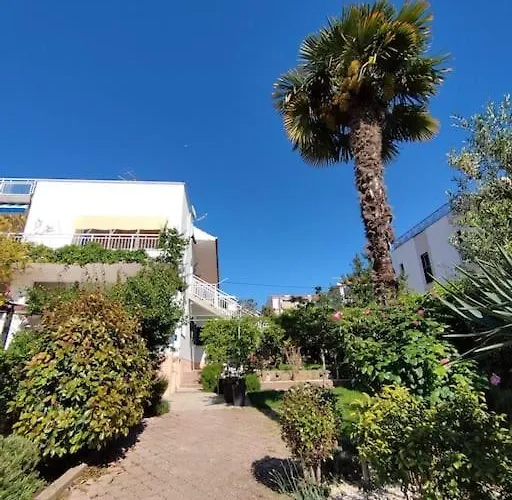 Tudija Apartment3-west Side Place, 90m2, Big Terrace, Beautiful Front View Appartement Trogir